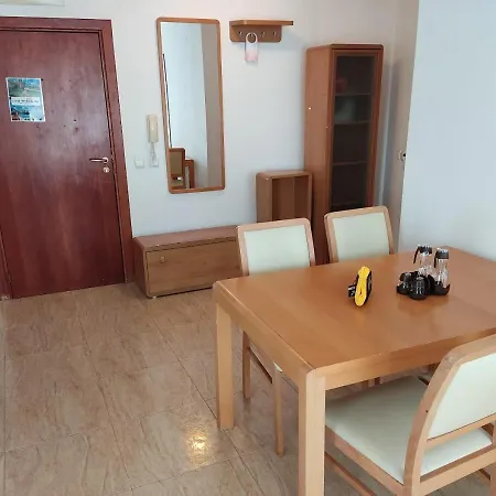Grahams Spacious 2 Bed For Rent At Sunny Слънчев бряг