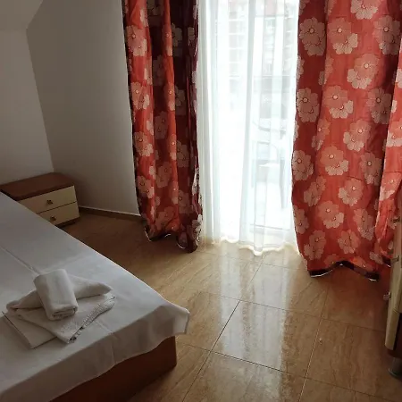 Апартамент Grahams Spacious 2 Bed For Rent At Sunny Слънчев бряг